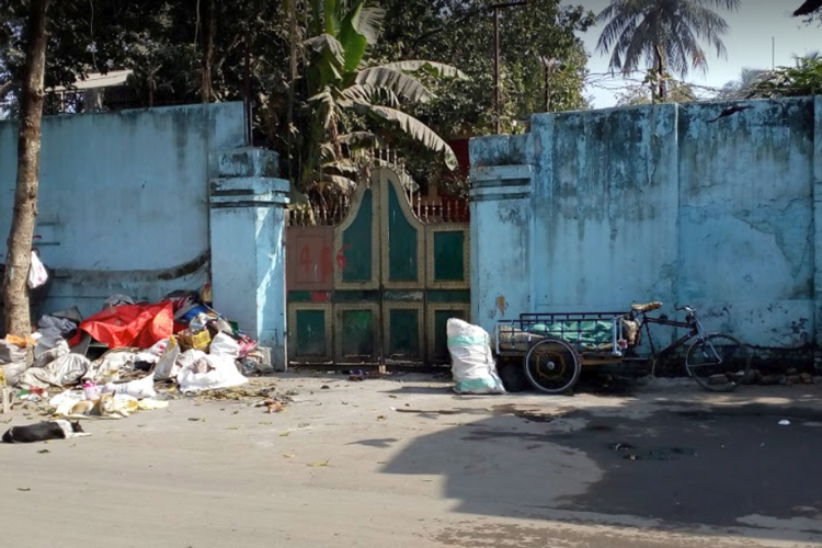Cleaning machines are unused near Mominpur Pumping Station