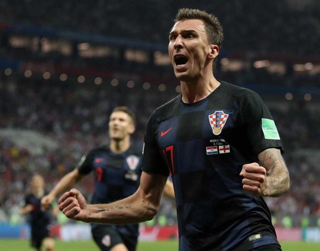 অতিরিক্ত সময়ে ভয়ঙ্কর আক্রমণাত্মক হয়ে উঠলেন ক্রোটরা। ১০৯ মিনিটে গোল করলেন মারিয়ো মাঞ্জুকিচ। এর নেপথ্যেও পেরিসিচ। ট্রিপিয়ার মাথার উপর দিয়ে হেড করে তিনি পাস দেন মাঞ্জুকিচকে। ঠান্ডা মাথায় গোল করে ইংল্যান্ডের স্বপ্নভঙ্গ করলেন মাঞ্জুকিচ।