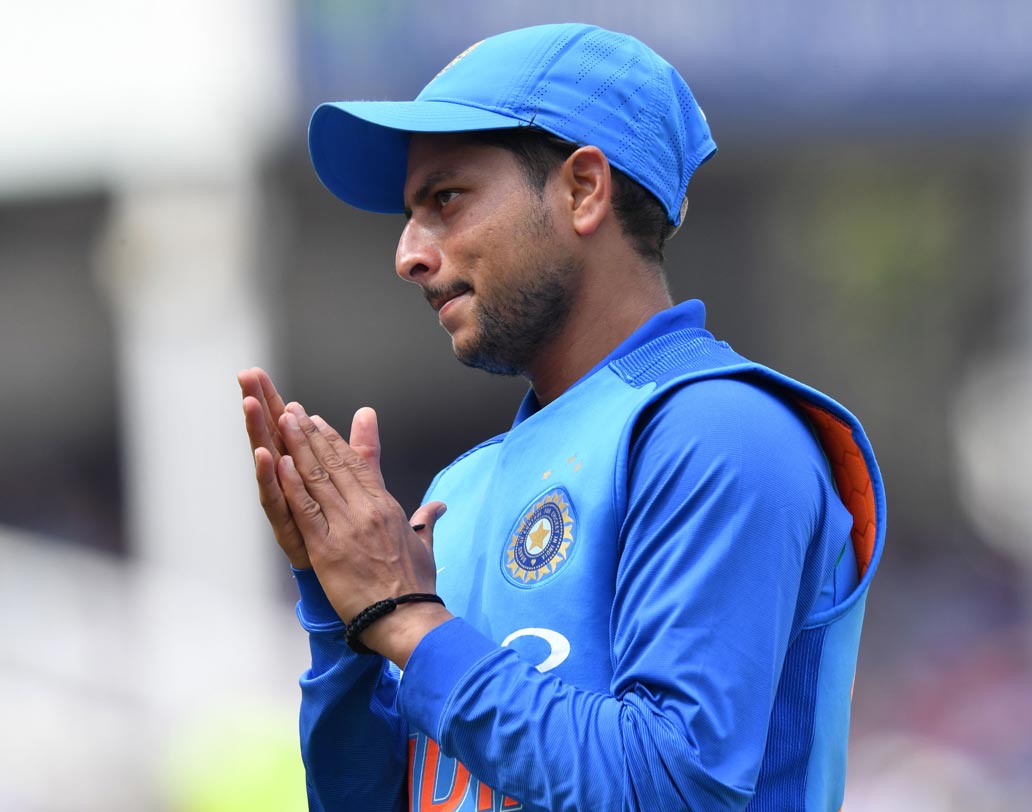 ১০ ওভারের স্পেলে একটিও বাউন্ডারি দেননি কুলদীপ।