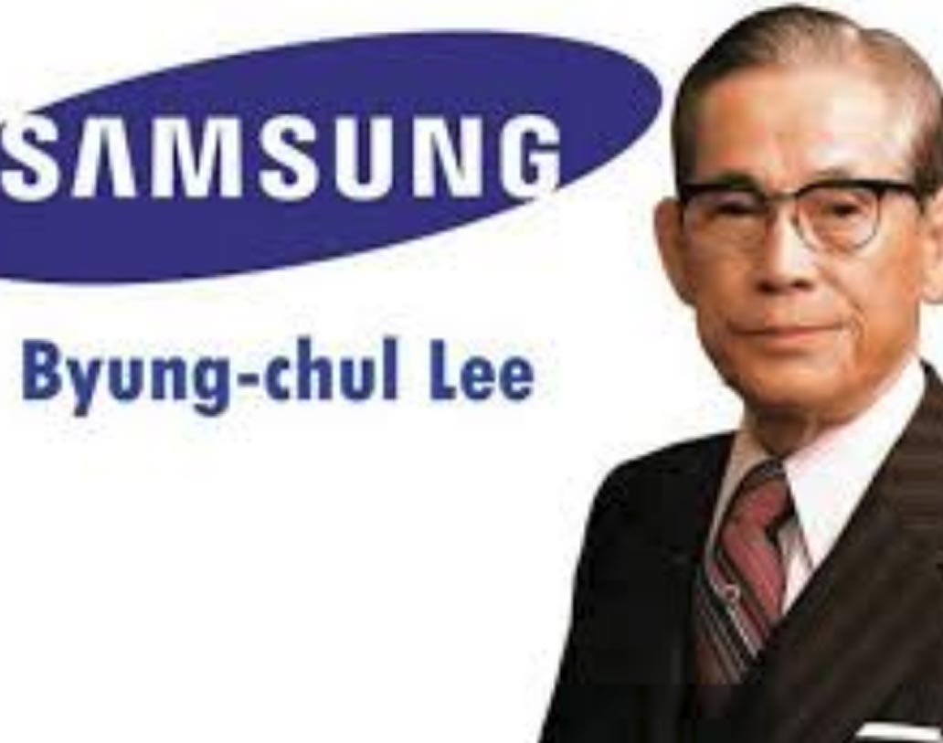 তালিকার দু’নম্বরে রয়েছে দক্ষিণ কোরিয়ায় লি পরিবার। এদের হাত ধরেই বাজারে আত্মপ্রকাশ ঘটেছিল স্যামসাংয়ের। এই পরিবারের সম্পত্তির পরিমাণ প্রায় ৪ হাজার ৮০ কোটি মার্কিন ডলারের কাছাকাছি।