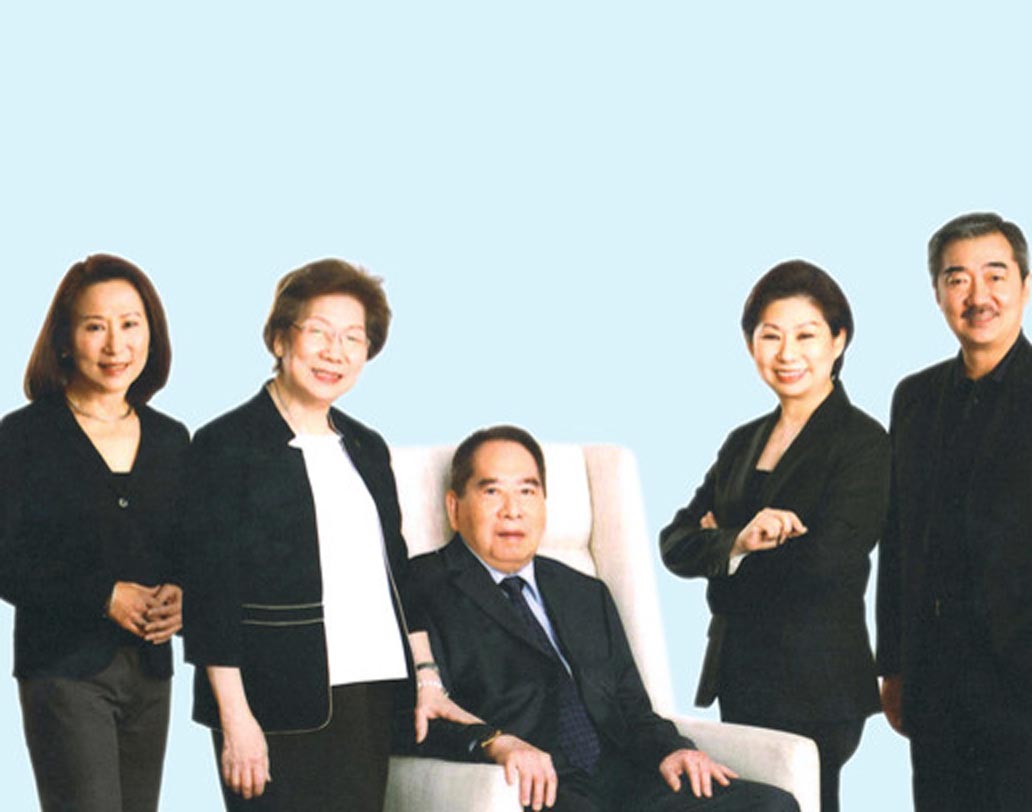 ফিলিপিন্সের সাই পরিবারের সম্পত্তির পরিমাণ ২ হাজার ১ কোটি মার্কিন ডলারের মতো। এই পরিবারের হাতেই রয়েছে এসএম ইনভেস্টমেন্ট কর্পোরেশন।