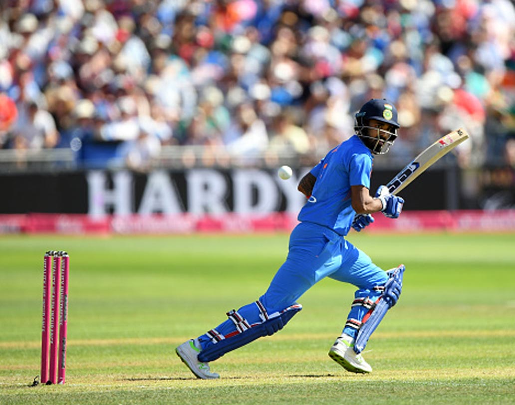 লোকেশ রাহুল: ফর্মে থাকা রাহুল চার নম্বরে নামবেন বলেই দলের তরফে আপাতত জানানো হয়েছে। আইপিএল থেকেই ধারাবাহিক ভাবে ভাল খেলে আসছেন তিনি।