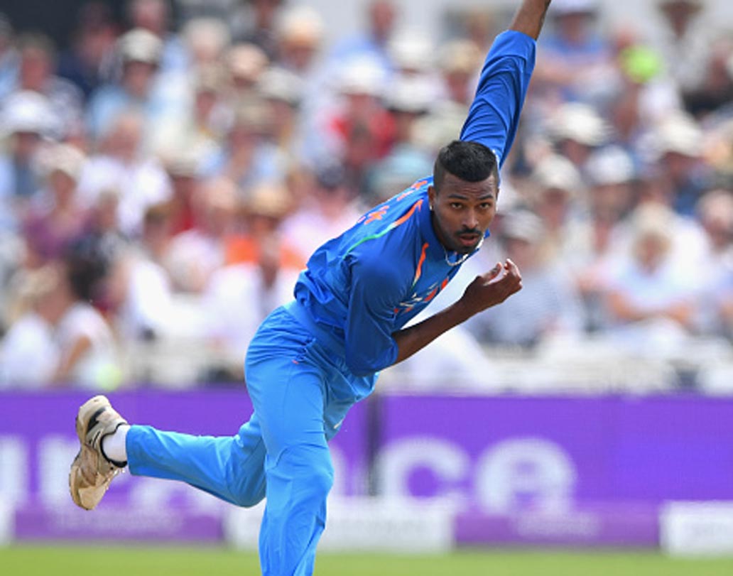 হার্দিক পাণ্ড্য: অলরাউন্ডার হার্দিক কেবল দ্রুত রান তুলেতে পারেন তা নয়, বোলিং হাতটাও বেশ। বাড়তি পাওনা তাঁর ফিল্ডিং। শেষ দিকে দ্রুত রান তোলার ক্ষেত্রে তাঁর ভূমিকা কার্যকর হতে পারে।