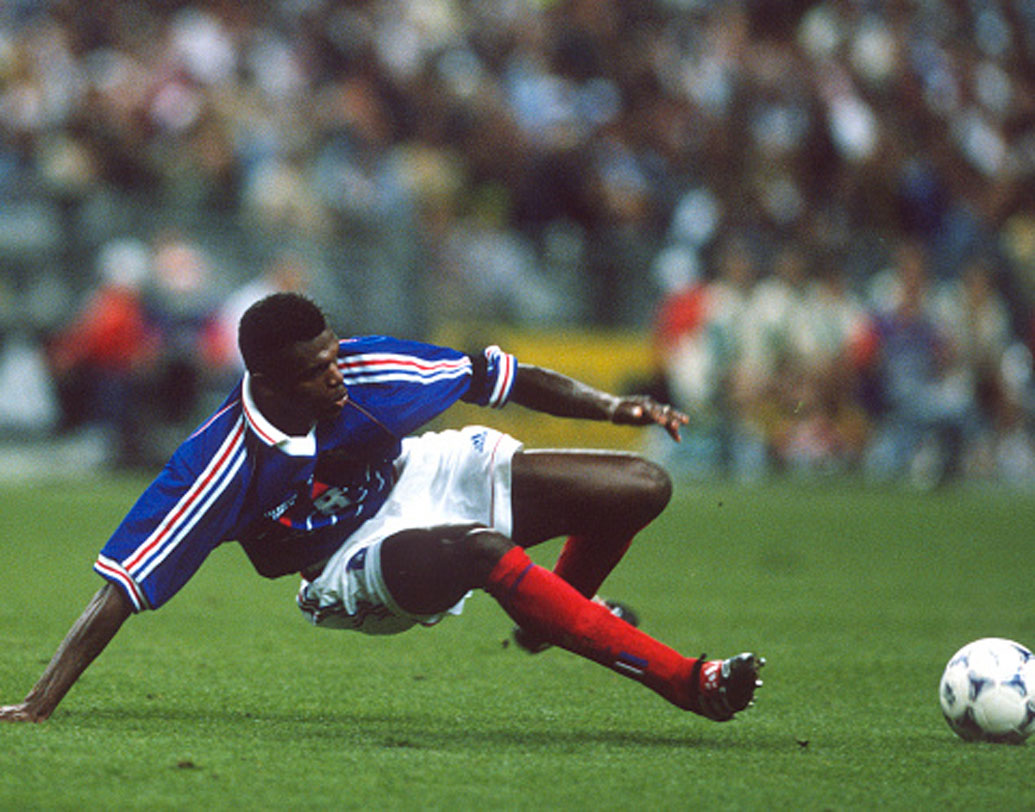 মার্সেল দেসাই: এসি মিলানের এই ডিফেন্ডার ফিফার অল স্টার টিমে জায়গা পেয়েছিলেন। ২০০৬ পর্যন্ত চেলসির হয়ে খেলে অবসর নেন। দেসাই বর্তমানে এক জন ফুটবল বিশেষজ্ঞ হিসাবে কাজ করছেন।