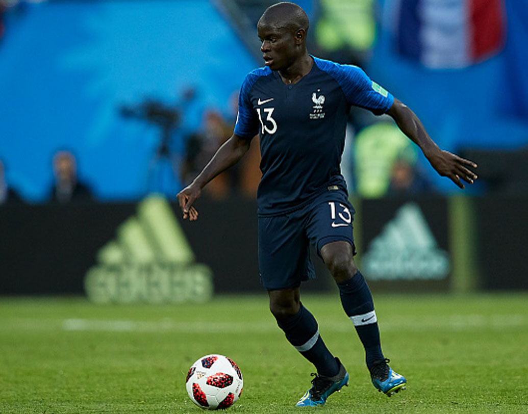 এনগোলো কঁতে: ক্রোয়েশিয়ার লুকা মদ্রিচের সঙ্গে ফ্রান্সের এনগোলো কঁতের দ্বৈরথ খুবই আকর্ষণীয় হতে যাচ্ছে। এই দ্বৈরথটাই ম্যাচের ভাগ্য গড়ে দিতে পারে। ডিফেন্সিভ মিডফিল্ডার কঁতের সামনে আজ বড় পরীক্ষা।