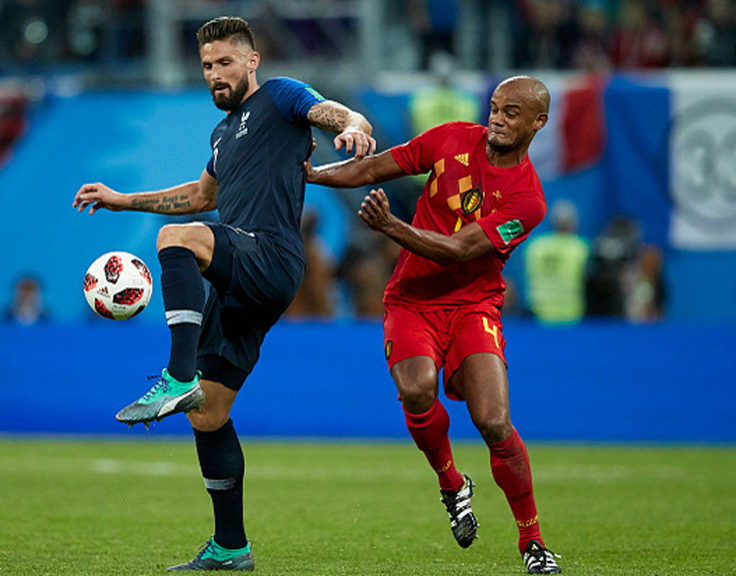 অলিভার জিরু: ৩১ বছরের এই ফুটবলারটি আজকের ম্যাচে প্রথম একাদশে থাকতে পারেন। ফরোয়ার্ডে জিরুর উপর ভরসা রাখছেন দেশঁ।