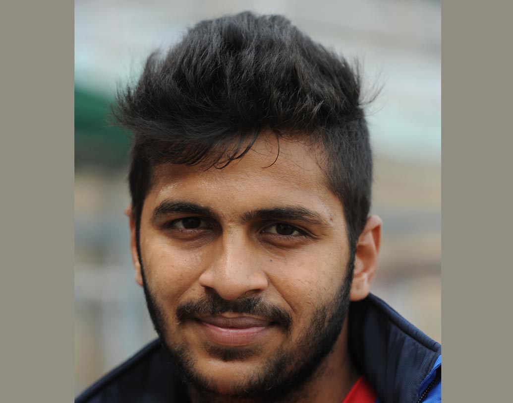 শার্দুল ঠাকুর: মুম্বইয়ের পেসার প্রথম দুই একদিনের ম্যাচে খেলেননি। নিজেকে চেনানোর দারুণ সুযোগ পাচ্ছেন তিনি। এর আগে জাতীয় দলের হয়ে খারাপ বল করেননি, ফলে ভরসা রাখাই যায়।