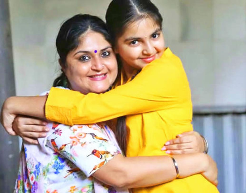 এখন ক্লাস সিক্সে পড়ে ধৃতি। তবে ভবিষ্যতে তার ইচ্ছে একজন কোরিওগ্রাফার হওয়ার। এ ছাড়াও ছবি তোলা, নাচ এবং ছবি আঁকাও ধৃতির পছন্দের বিষয়।