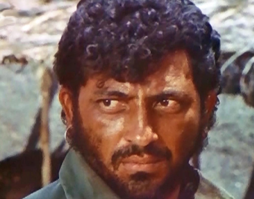 ‘শোলে’ ছবিতে গব্বরের চরিত্রের জন্য আমজাদ খান প্রথম পছন্দ ছিলেন না পরিচালক রমেশ সিপ্পির। চরিত্রটিতে প্রথমে অভিনয় করার কথা ছিল ড্যানির। কিন্তু ড্যানি সে সময়ে আফগানিস্তানে অন্য একটি ছবির শুটিংয়ে ব্যস্ত ছিলেন। আর তখনই ডাক আসে আমজাদ খানের।