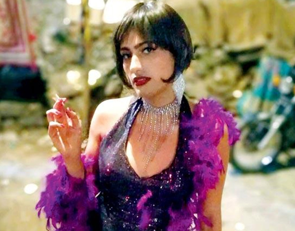 তবে নুড সিনে অভিনয় করতে কঠিন কসরত করতে হয়েছিল কুবরাকে। ‘সাত বার টেক নিয়েছিলেন কাশ্যপ। আর প্রত্যেক বার আমাকে এসে সরি বলতেন। আর বলতেন প্লিজ! আমাকে ঘৃণা করো না, আরেকটা টেক নেব।’