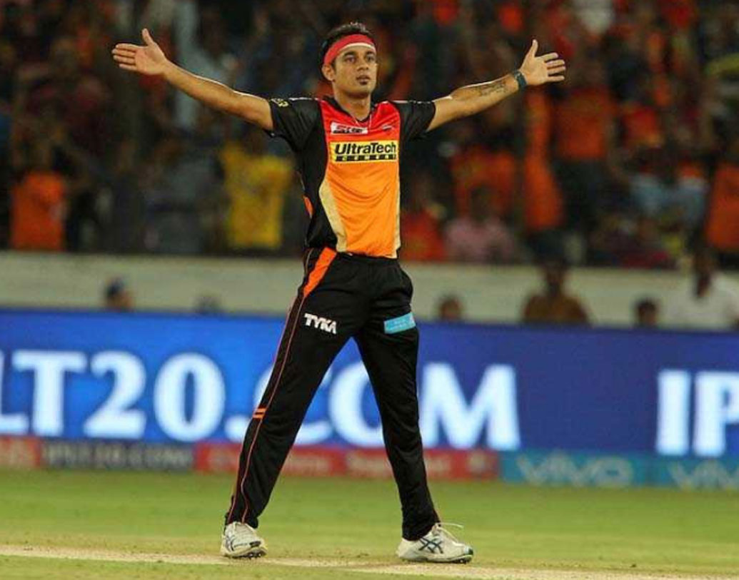 সিদ্ধার্থ কল: খারাপ পারফরম্যান্সের জন্য শেষ এক দিনের ম্যাচ থেকে বাদ পড়েছেন। আর তাই মনে করা হচ্ছে পরবর্তী সময়ে তাঁর সুযোগ পাওয়ার সম্ভাবনা খুবই কম।