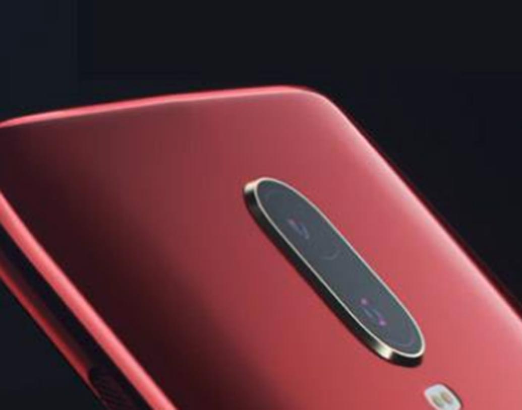 ৬.২৮ ইঞ্চি ডিসপ্লে যুক্ত ফোনটি পুরোপুরি এইচডি সুবিধা যুক্ত। ফোনের রেজলিউশন হল ২২৮০ * ১০৮০ (১৯:৯)।