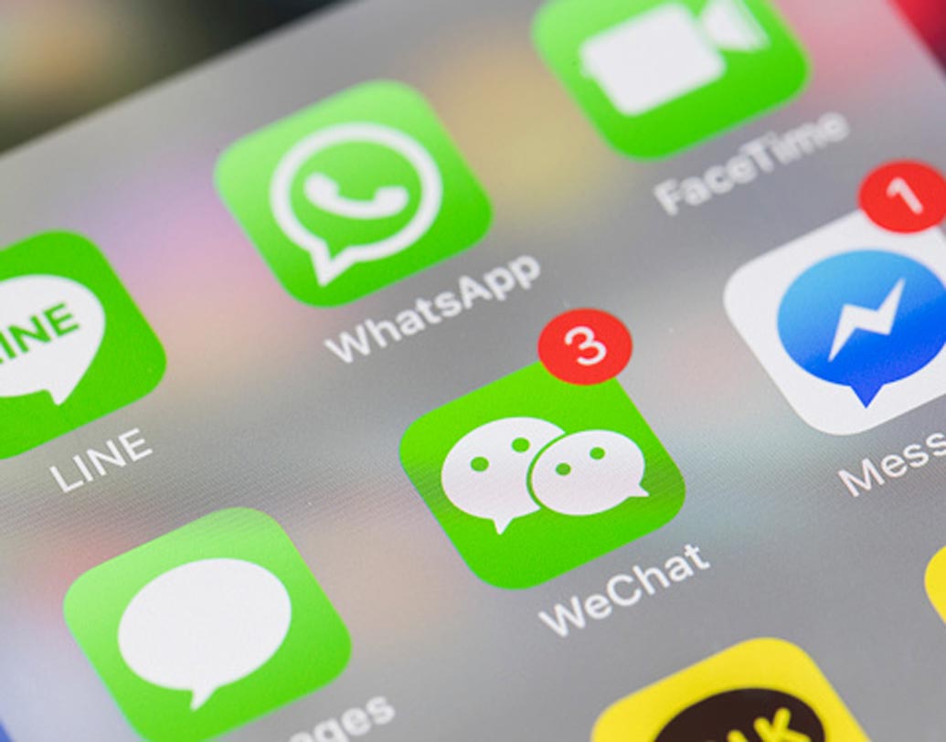 আপনাকে তাই কাজ সারতে হবে তিনটি ধাপে। কোনও নিস্তব্ধ জায়গায় গিয়ে অডিও রেকর্ডারে দু’সেকেন্ড অডিও রেকর্ড করুন। তারপর এই রেকর্ডিংটিকেই হোয়াটসঅ্যাপের নোটিফিকেশন অডিও হিসেবে ব্যবহার করুন।