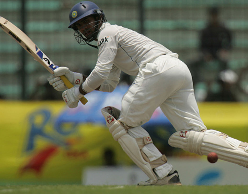 দীনেশ কার্তিক: ৩৩ বছরের এই উইকেটকিপার ব্যাটসম্যানটি বর্তমানে দলের অন্যতম ভরসা। কিন্তু, তারুণ্যের জোয়ারে ভাসতে থাকা ভারতীয় দলে বছর চারেক বাদে তাঁর সুযোগ কতটা আসবে, তা নিয়ে সন্দেহ আছে।
