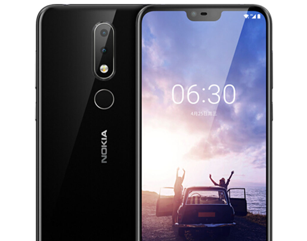 ক্যামেরার দিক থেকেও নতুন বৈশিষ্ট্য হাজির, পিছনে ডুয়াল ক্যামেরা । একটির সেন্সর আর-জি-বি, অর্থাৎ ছবির রঙিন উপাদানগুলো বুঝতে পারে, অপরটি মনোক্রম, ছবির শার্পনেস, সূক্ষ্মতা বাড়ানোর জন্যে । ১৬ মেগাপিক্সেলের এই ক্যামেরার অ্যাপারচার ২.০, ১ মাইক্রনের সেন্সর, ফলে কম আলোতেও ভালো ছবি তোলা যাবে।