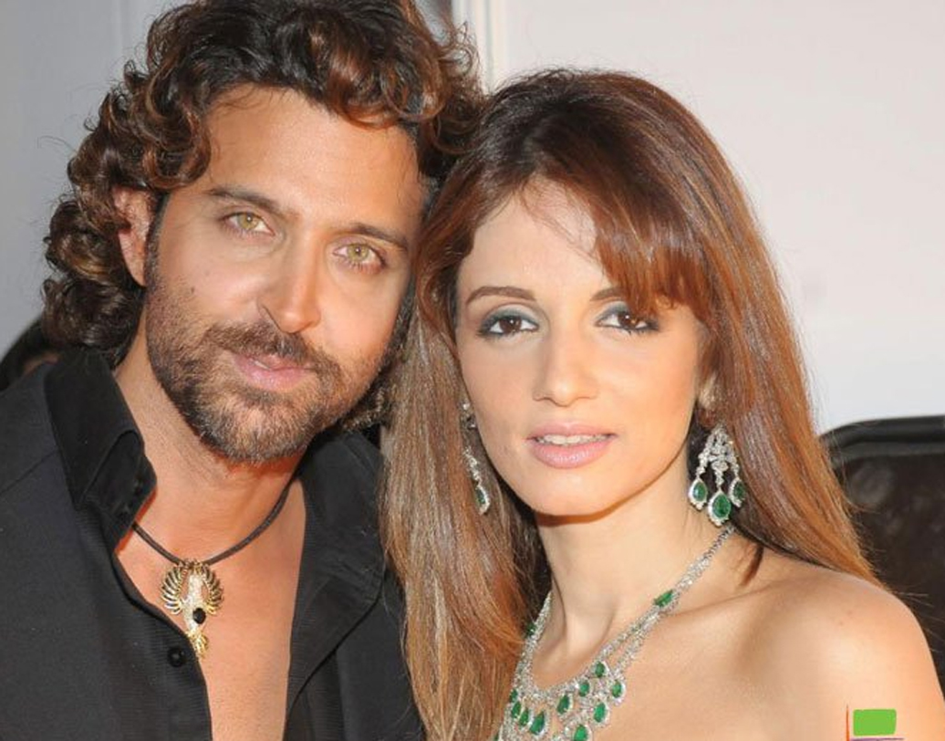 হৃতিক রোশন: স্ত্রী সুজান এখন প্রাক্তন। কিন্তু সুজানের সঙ্গে হৃত্বিকের প্রেম কিন্তু একেবারে অল্পবয়সে। ট্র্যাফিকে গাড়ি আটকে ছিল। তখনই নাকি প্রথম দেখা। ৫ বছরের প্রেমের পর ২০০০ সালে বিয়ে করেন তাঁরা। বিচ্ছেদ হয়েছে সম্প্রতি।দুই সন্তানের দায়িত্ব পালনে এখনও তাঁরা পরস্পরের ‘বেস্ট ফ্রেন্ড’।