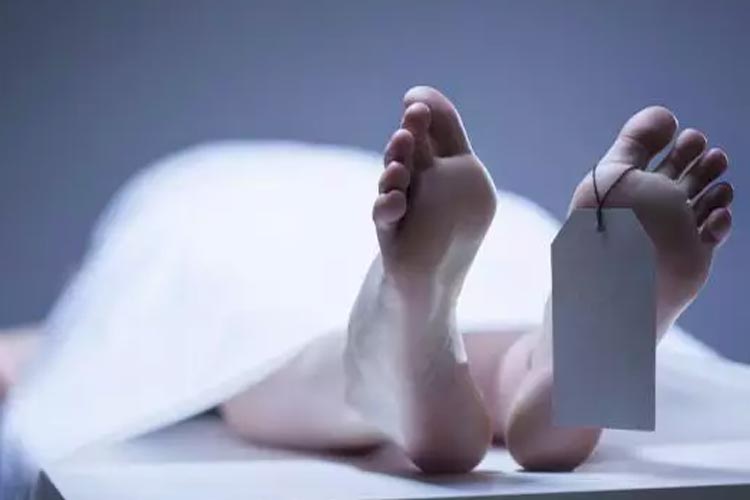 Dead body of a youth found in Dumdum