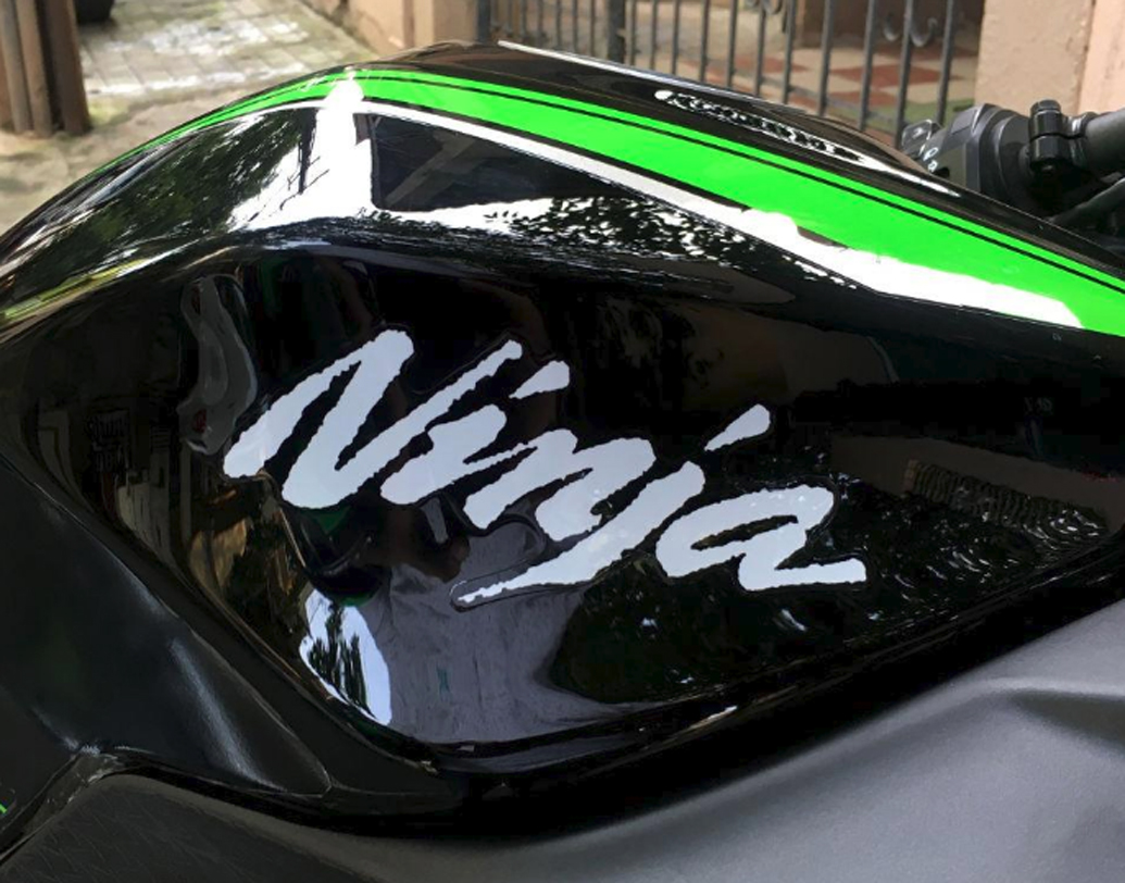 বাইকটিতে টিবিউলার স্টিল ফ্রেম ব্যবহার করা হয়েছে। বাইকটির ওজন ১৭২ কিলোগ্রাম।