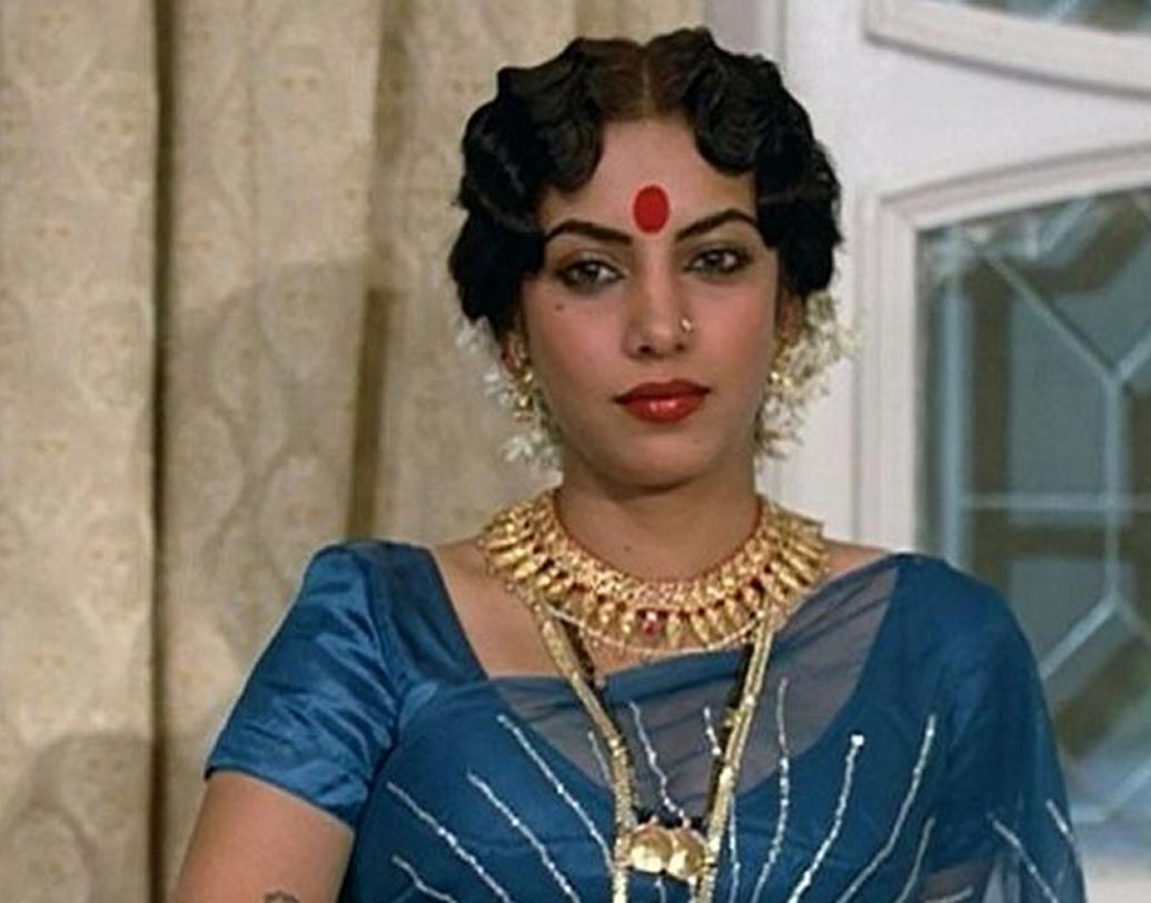 শাবানা আজমি: শ্যাম বেনেগালের ‘মান্ডি’ ছবিতে রুক্মিনী বাই নামে এক যৌনকর্মীর চরিত্রে অভিনয় করেন তিনি। সাবলীল অভিনয়ে মেলে জাতীয় পুরস্কার।