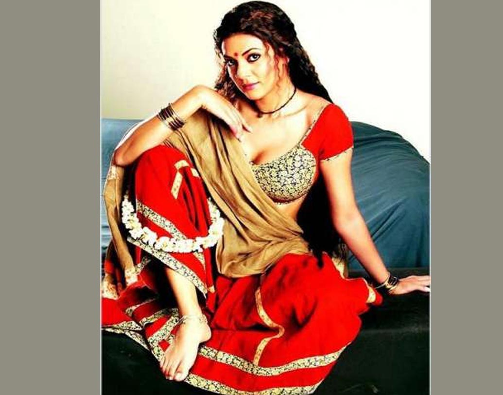 সুস্মিতা সেন: চিঙ্গারি ছবিতে যৌনকর্মীর ভূমিকায় অভিনয় করেন সুস্মিতা। ছবিটি একেবারেই সাড়া ফেলেনি বাণিজ্যিক ভাবে। তবে প্রশংসিত হয় সুস্মিতা অভিনীত ‘বাসন্তী’।