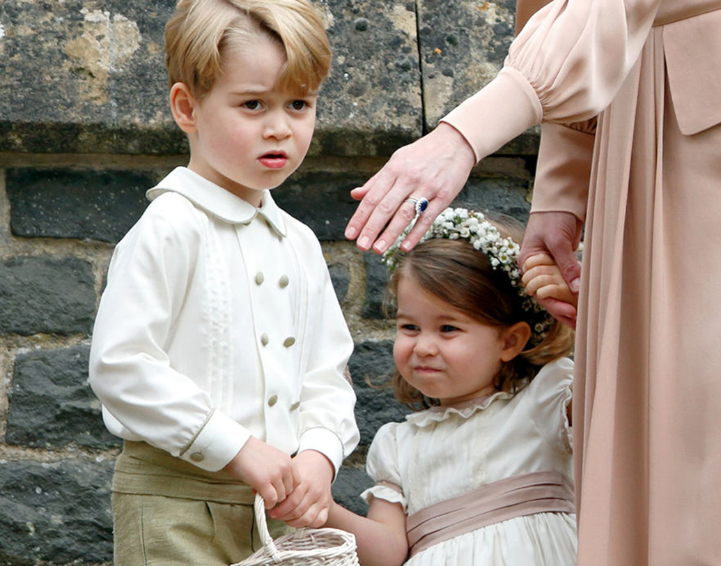 মে মাসে প্রিন্স হ্যারি ও মেগান মার্কেলের বিয়ের সময় বোন শার্লটের মতো পেজ বয় জর্জ ছিল নবদম্পতির পাশেই।