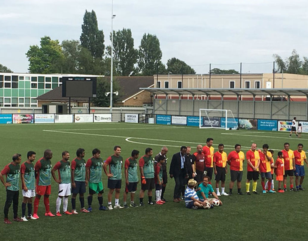 কলকাতায় কয়েক দিন আগেই শেষ হয়েছে আইএফএ শিল্ড। কিন্তু, এখানে রবিবার হয়ে গেল আর এক আইএফএ শিল্ড। ‘আইএফএ’ মানে এ ক্ষেত্রে ‘ইন্ডিয়ান ফ্যানস অ্যাসোসিয়েশন’।