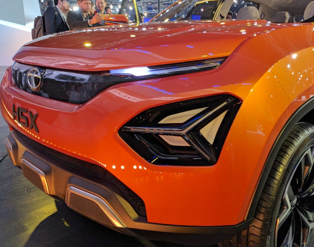 ল্যান্ড রোভারে যে ডি ৮ আর্কিটেকচার ব্যবহার করা হয়েছে, হ্যারিয়ার-এ সেই আর্কিটেকচার ব্যবহার করা হয়েছে।