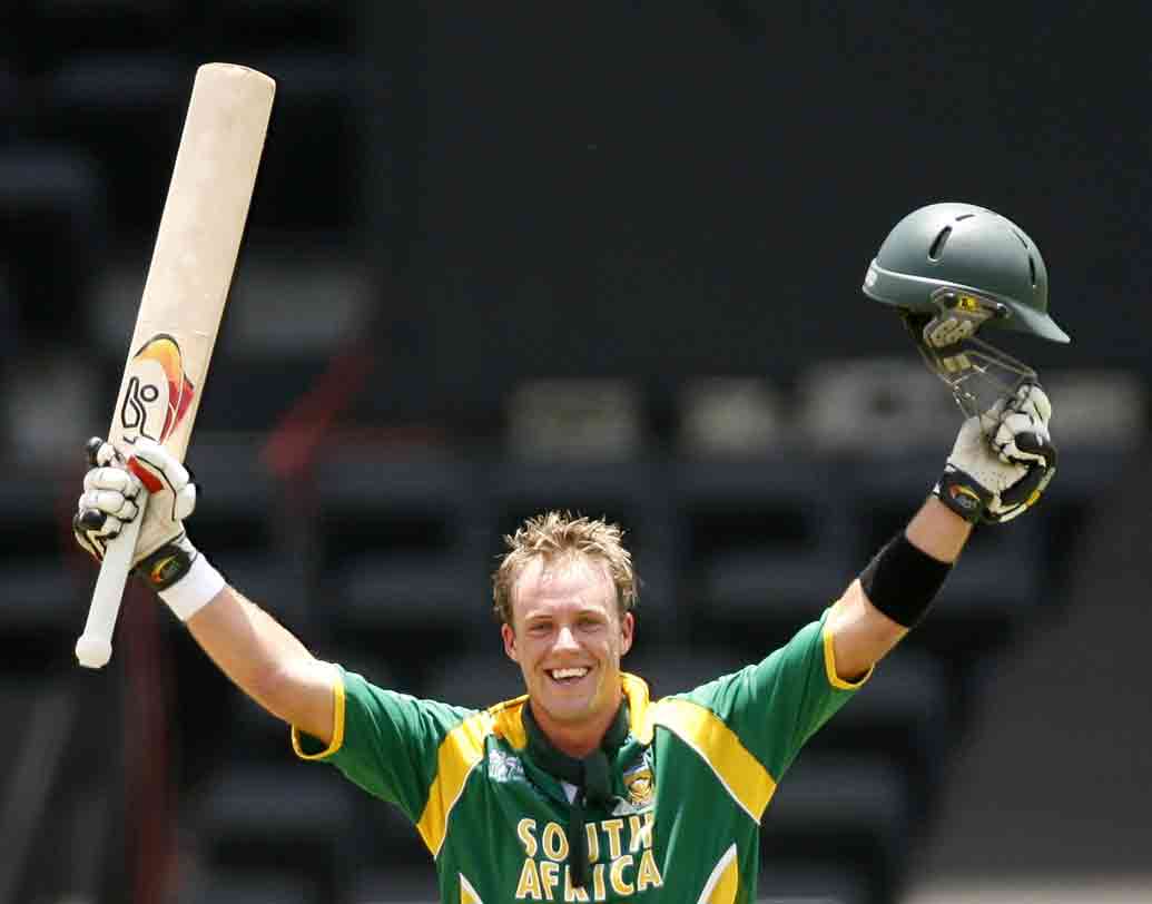 এবি ডে’ভিলিয়ার্স: বিশ্ব ক্রিকেটের অন্যতম ধ্বংসাত্মক ব্যাটসম্যান। মিডল অর্ডারে নেমে যে কোনও বোলিংকে ধ্বংস করার ক্ষমতা রাখা এবি আমাদের একাদশের চার নম্বরে নামবেন।