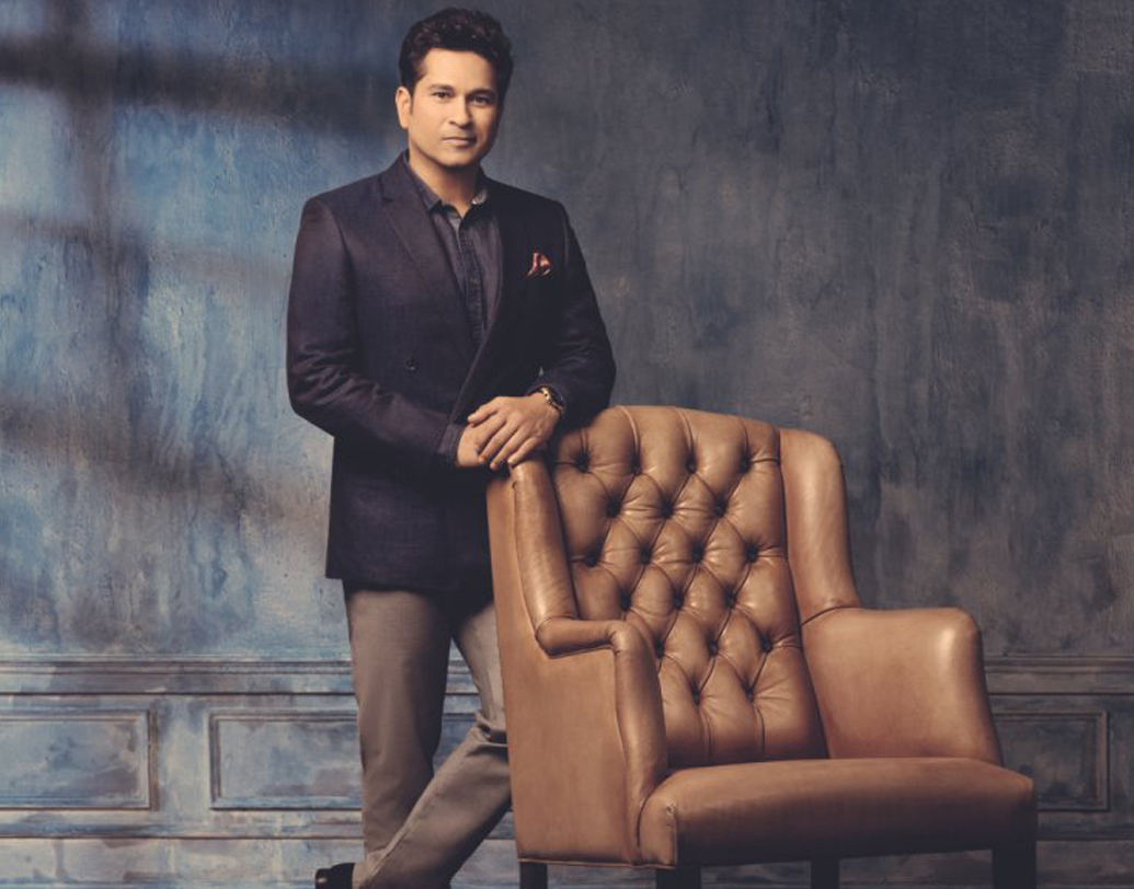 ট্রু ব্লু: ভারতীয় ক্রিকেট দলের জার্সির রং নীল, আর তার সঙ্গে সঙ্গতি রেখেই স‌ংস্থাটির এমন নাম। যুক্ত খোদ সচিন তেন্ডুলকর! তবে এরা খেলার সামগ্রী বিক্রি করে না। বরং টি-শার্ট, ওয়েস্টকোট, ট্রাউজার, স্যুট এ সবই বেচে এই ব্র্যান্ড। ১০-১১ হাজার টাকার লোভনীয় স্যুট যেমন পাবেন, তেমনই পাবেন ২০০০-২৫০০-র মধ্যে মনকাড়া শার্টও!