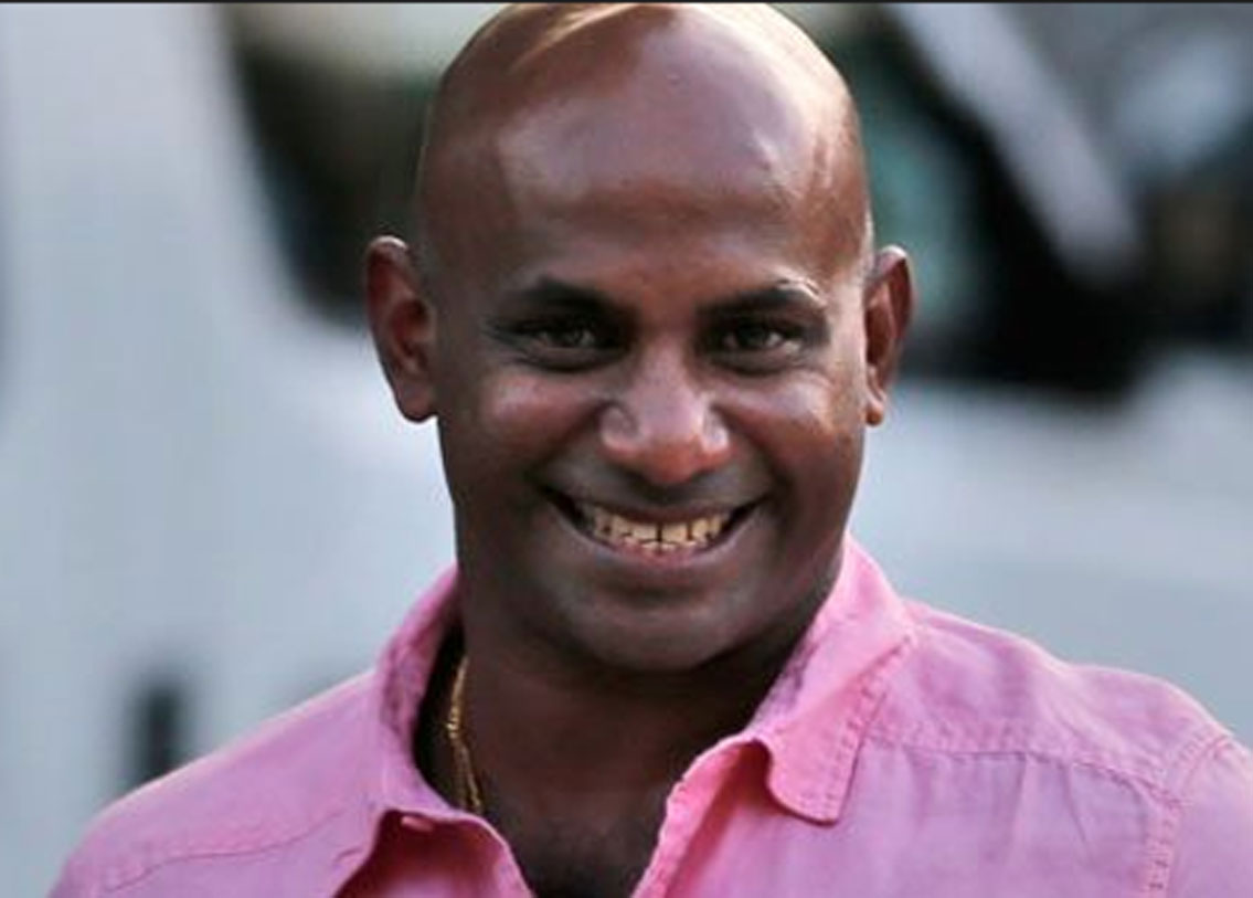 সনত্ জয়সূর্য: দেশবন্ধু সনত্ তেরান জয়সূর্য। ক্রিকেট বিশ্ব অবশ্য তাঁকে চেনে সনত্ জয়সূর্য নামেই। রাজনীতিতেও তিনি নিজের অধিনায়ককেই অনুসরণ করতে শুরু করেন। ২০১০ সালে শ্রীলঙ্কার মাতারা কেন্দ্রের সাংসদ নির্বাচিত হন। পরে অবশ্য ফের ক্রীড়া জগতে ফেরেন। ২০১১ সালে ইংল্যান্ডের বিরুদ্ধে ওয়ান ডে খেলেন।