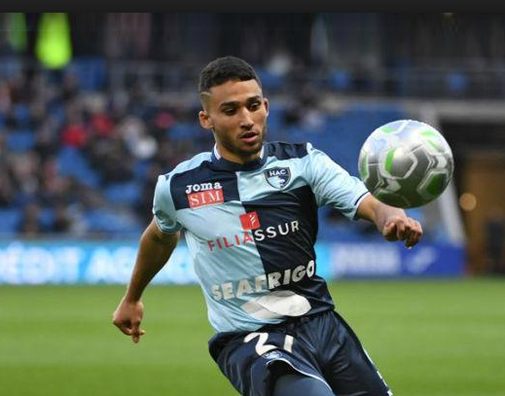 মৌসা দিয়াবি: ১৯ বছরের এই ফুটবলারটির সব থেকে বড় ক্ষমতা গোটা মাঠ জুড়ে খেলতে পারা। মাঠের উপর এবং নীচে খেলার ক্ষমতা রয়েছে।