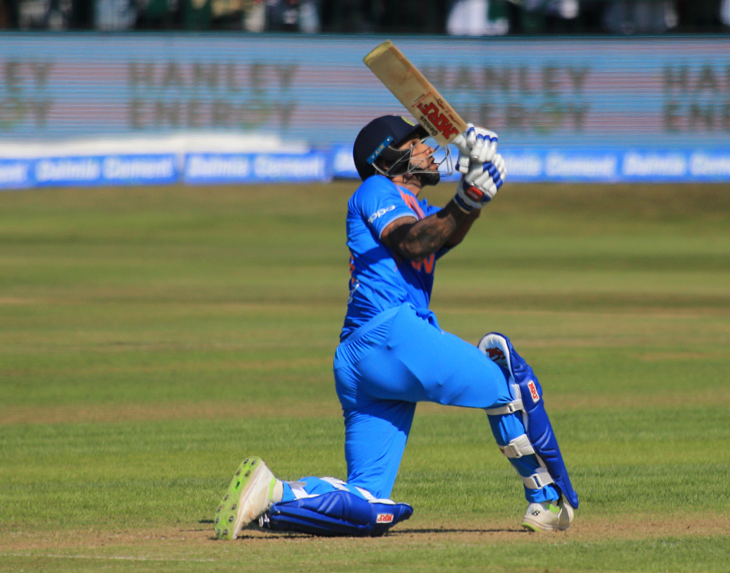 শিখর ধওয়ন: দারুণ ফর্মে রয়েছেন। সম্প্রতি টি-২০-তে দেশের অন্যতম সেরা ওপেনিং পার্টনারশিপ করেছেন রোহিত শর্মার সঙ্গে। আজকের ম্যাচে রোহিতের সঙ্গে তিনিই ইনিংস শুরু করবেন।