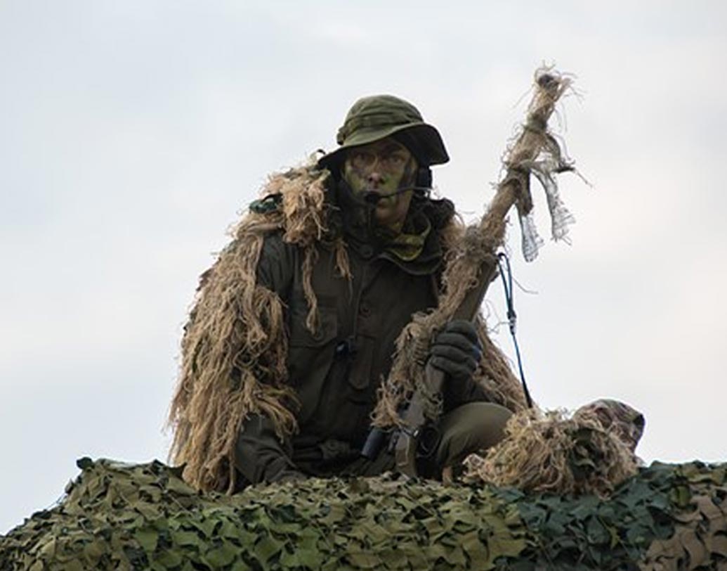 স্নাইপারদের মূল লক্ষ্য থাকে শত্রুপক্ষের উচ্চপদস্থ অফিসাররা। তাঁদের সরাতে পারলেই  শত্রুপক্ষকে দুর্বল করে দেওয়া যাবে।