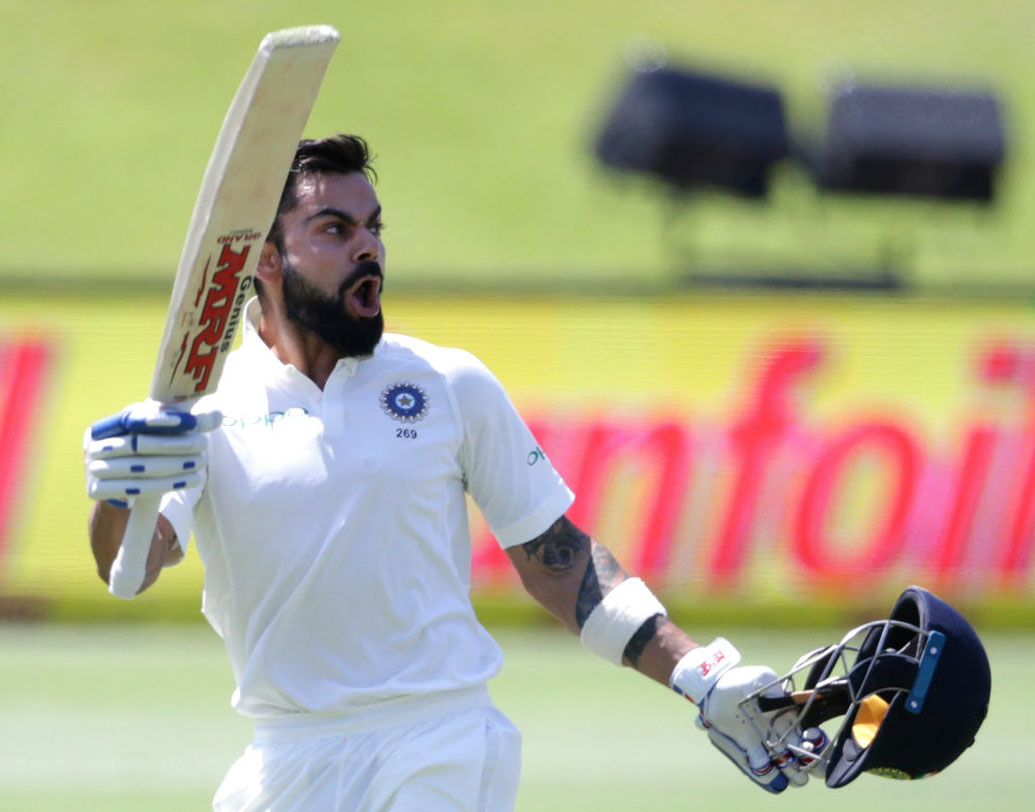 এই সিরিজে নতুন কীর্তির সামনে বিরাট কোহালি। অধিনায়ক হিসেবে ২১ টেস্টে জিতে সৌরভ গঙ্গোপাধ্যায়ের সঙ্গে তাঁর রেকর্ড সমান সমান। আর একটি টেস্ট জিতলেই সৌরভকে পিছনে ফেলে ভারতের দ্বিতীয় সফলতম টেস্ট অধিনায়ক হওয়ার হাতছানি বিরাটের সামনে।