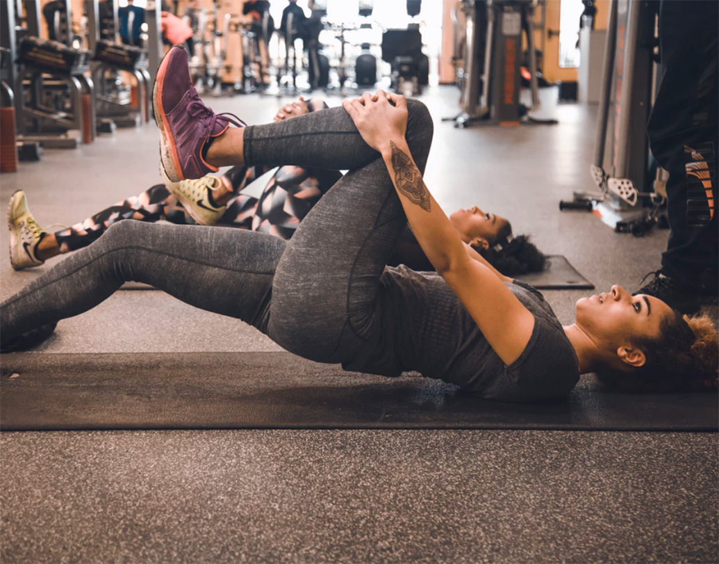 শারীরিক কসরতের সময় নেই। সপ্তাহের শুরুতেই কাজের চাপে দম ফেলার ফুরসত নেই। এমন সব অজুহাত দেবেন না। যতই কাজের চাপ থাকুক না কেন, ব্যস্ত রুটিনের ফাঁকেও ব্যায়াম করার জন্য অন্তত আধ ঘণ্টা সময় বার করে নিন।