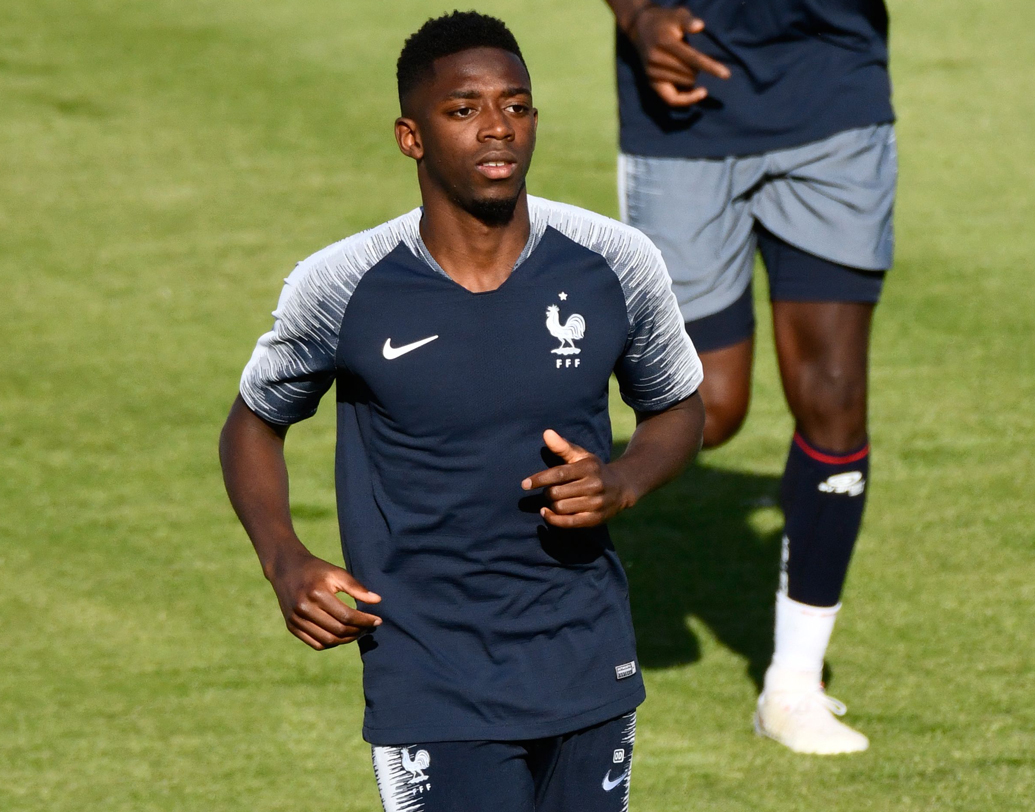 দেম্বেলে: বাবা নাইজিরিয়া ও মা সেনেগাল থেকে এসেছিলেন ফ্রান্সে। তবে দেম্বেলের জন্ম ফ্রান্সেই। খেলেন বার্সেলোনার হয়ে। ছবি: এএফপি।