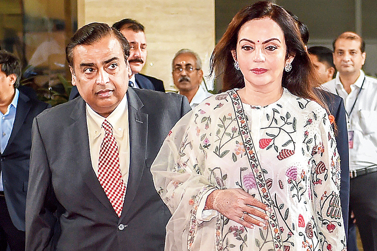 তবু সমস্ত বিষয়টি যাতে সুষ্ঠু ভাবে সম্পন্ন হয়, সে দিকে আয়জকদের নজর থাকবে বলেও জানানো হয়েছে।