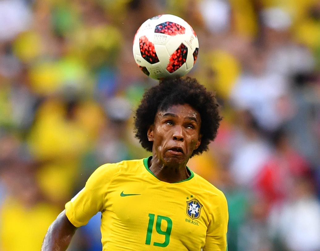উইলিয়ান: চেলসির হয়ে খেলা এই আক্রমণাত্মক মিডফিল্ডারকে মাঠে উইঙ্গার হিসেবেও দেখা যায়। ২০১১ সালে প্রথম ব্রাজিলের হয়ে খেলা শুরু উইলিয়ানের। এর পর ২০১৪ ফিফা বিশ্বকাপ, ২০১৫ কোপা আমেরিকা এবং কোপা আমেরিকা সেন্টেনারিও ম্যাচেও দলের হয়ে মাঠ কাঁপিয়েছেন তিনি। চলতি বিশ্বকাপে রয়েছেন দারুন ফর্মে। ছবি: রয়টার্স।