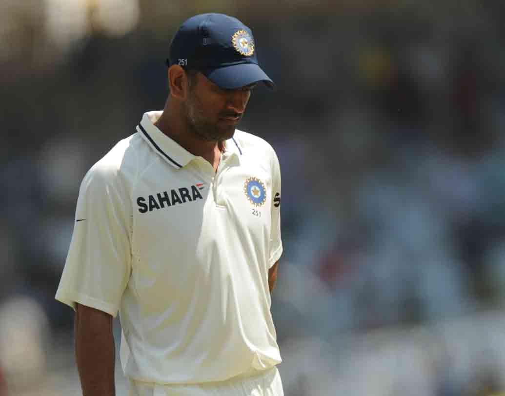 হারের সংখ্যায়ও অবশ্য এগিয়ে আছেন ধোনি। তাঁর নেতৃত্বে ১৮টি টেস্ট হেরেছে ভারত। সেখানে সৌরভের অধিনায়কত্বে ভারত হেরেছে মাত্র ১৩টি টেস্টে।