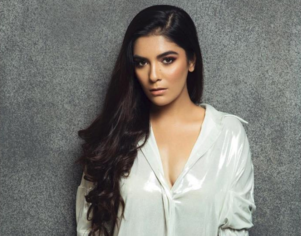 পূজা গোর: টিভি শো ‘মন কে আওয়াজ প্রতিজ্ঞা’ থেকে পরিচিতি পূজার। রূপোলি পর্দাতে তাঁকে দেখা যাবে ২০১৯ সালে। জোয়া আখতারের পরিচালনায় ‘গাল্লি বয়’ ছবিতে রণবীর সিংহের সঙ্গে স্ক্রিন শেয়ার করবেন পূজা।