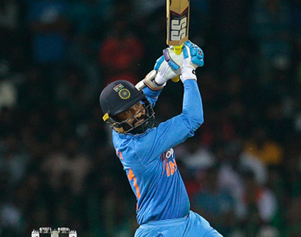 দীনেশ কার্তিক: এখনও পর্যন্ত ইংল্যান্ডের বিরুদ্ধে টি২০তে সুযোগ পাননি। ভাল ফিনিশার। সুরেশ রায়না তেমন কিছু করতে পারছেন না। ফলে সুযোগ পেতে পারেন কার্তিক।