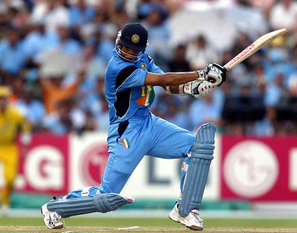 চারে ব্যাট করবেন ‘দ্য ওয়াল’ রাহুল দ্রাবিড়। এই পাঁচ বছরে দ্রাবিড়ের সংগ্রহে আছে চারটি সেঞ্চুরি ও ৪৪ টি হাফ-সেঞ্চুরি। গড় ৪২.০১।