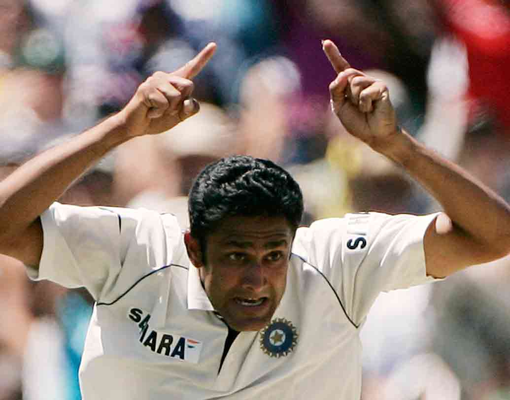 এগারো নম্বরে থাকছেন ভারতের সর্বকালের সেরা লেগ স্পিনার অনিল কুম্বলে। পাঁচ বছরে ৭৮ টি ম্যাচে কুম্বলের দখলে আসে ৮২ টি উইকেট।