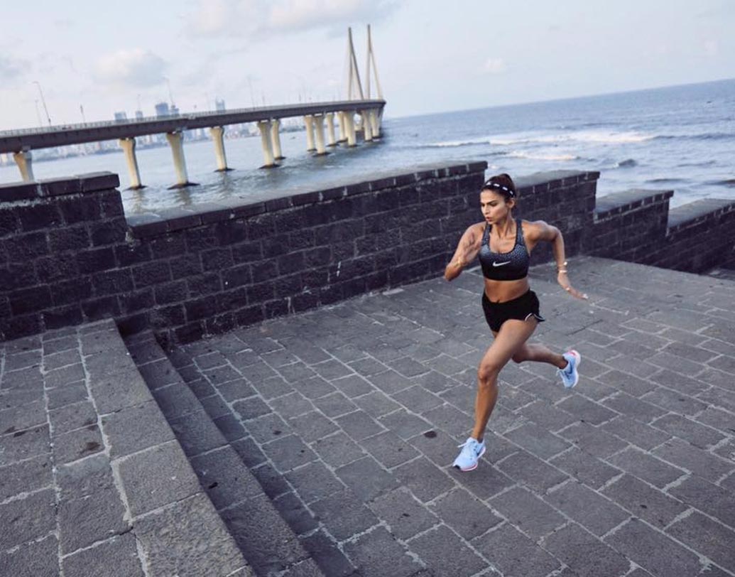 যে কোনও লুক নিয়েই চুলচেরা বিশ্লেষণ করতে ভালবাসেন শালিনা। তাঁর কথায়, ‘‘স্টাইলিংয়ের সঙ্গে ব্যক্তিত্ব মিশে গিয়ে আলাদা একটা চার্ম তৈরি করে। আর এটাই আমার ইউএসপি।’’