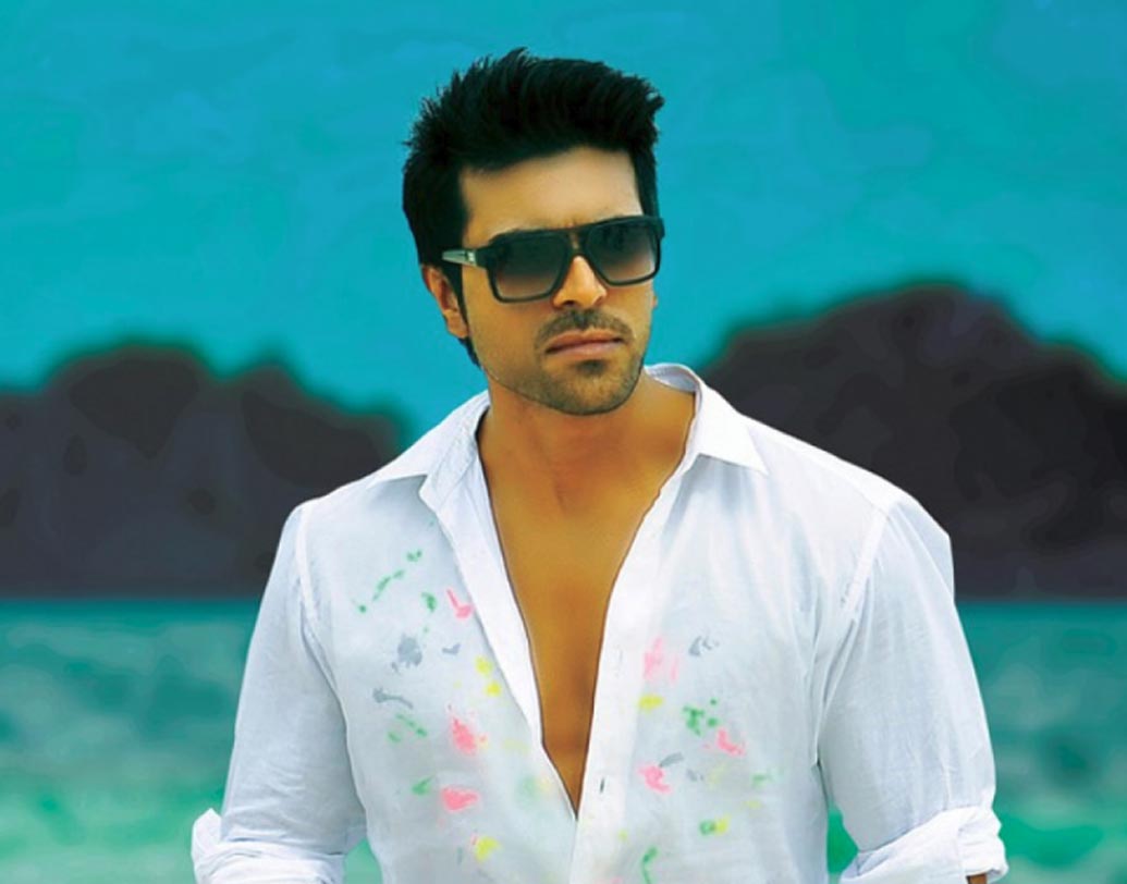 রাম চরণ: একটা আস্ত এয়ারলাইনসই কিনে ফেলেছেন রাম চরণ। ‘ট্রুজেট’ নামে একটি বিমান সংস্থার কর্ণধার তিনি। পাশাপাশি, ‘হায়দরাবাদ পোলো অ্যান্ড রাইডিং ক্লাব’-এর মালিকও তিনি।