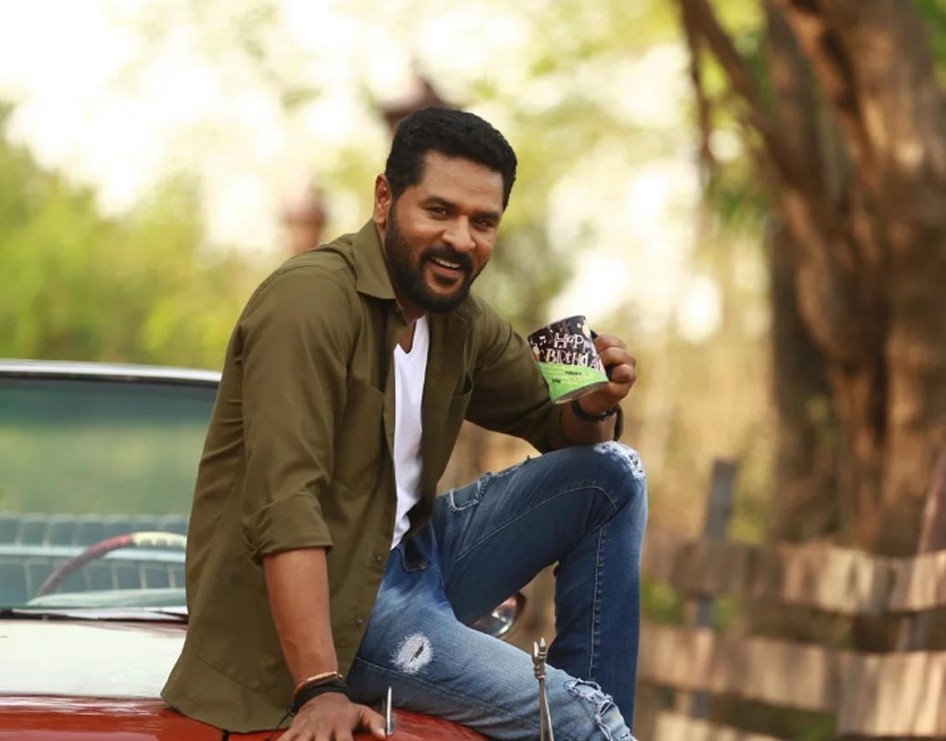 প্রভু দেবা: তিনি একাধারে অভিনেতা, অন্য দিকে দেশের প্রথম সারির কোরিওগ্রাফার। জাতীয় পুরস্কারও ঝুলিতে পুরেছেন তিনি। ‘প্রভু দেবা স্টুডিয়োস’ নামে নিজের একটি প্রোডাকশন হাউসও খুলেছেন তিনি।