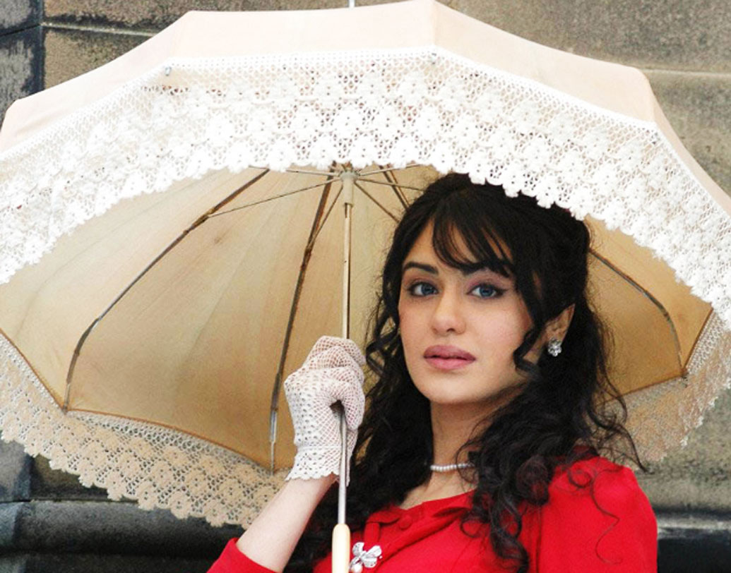 Who is Adah Sharma who was casted in controversial movie The Kerala Story.