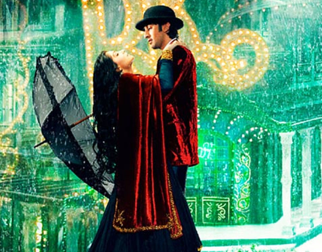 সাওয়ারিয়া- বৃষ্টি ছিল না। তাতে কি? তবে রণবীরের ডেবিউ ছবিতে তাঁর হাতে ছাতা ধরিয়ে দিয়েছিলেন সঞ্জয় লীলা ভন্সালী। একদম যেন সেই রাজ কপূরের ‘প্যায়ার হুয়া ইকরার হুয়া’ গানের ছাতাটির মতোই।