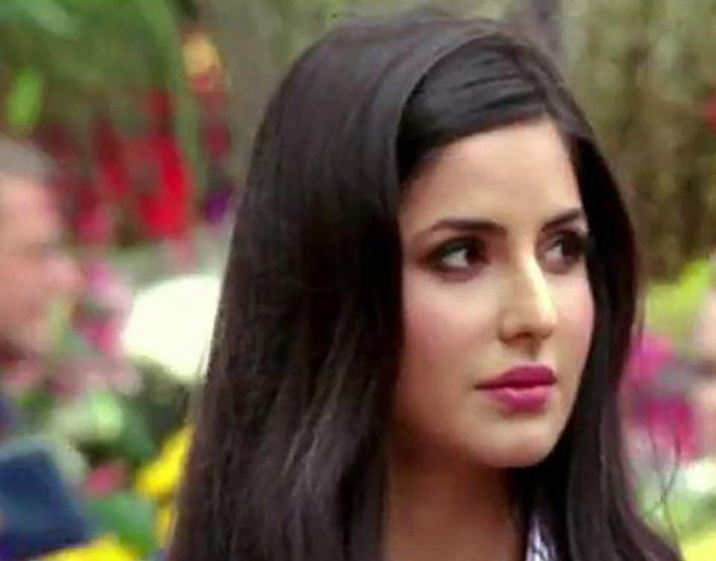 ক্যাটরিনা কাইফ: কেরিয়ারের একেবারে শুরুর সময়। চেহারায় বিদেশি ছাপ থাকায় এই বলিউড ডিভাকেও ছবি থেকে বাদ দেন পরিচালকরা।