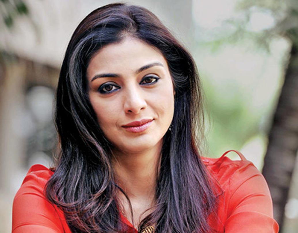 তব্বু: ‘টম বয়’ লুকসের জন্য বাতিল করা হয় তাঁকে! অভিনয় দক্ষতা দিয়ে নিজের মেধা প্রমাণ করেন ‘চিনি কম’ অভিনেত্রী।